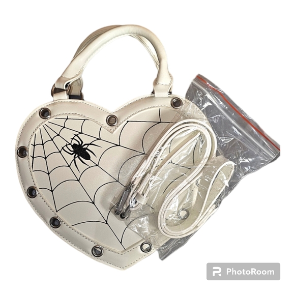 Y2K PRINCESS GRUNGE GOTH CROSSBODY BAG - NEW! - Picture 4 of 15